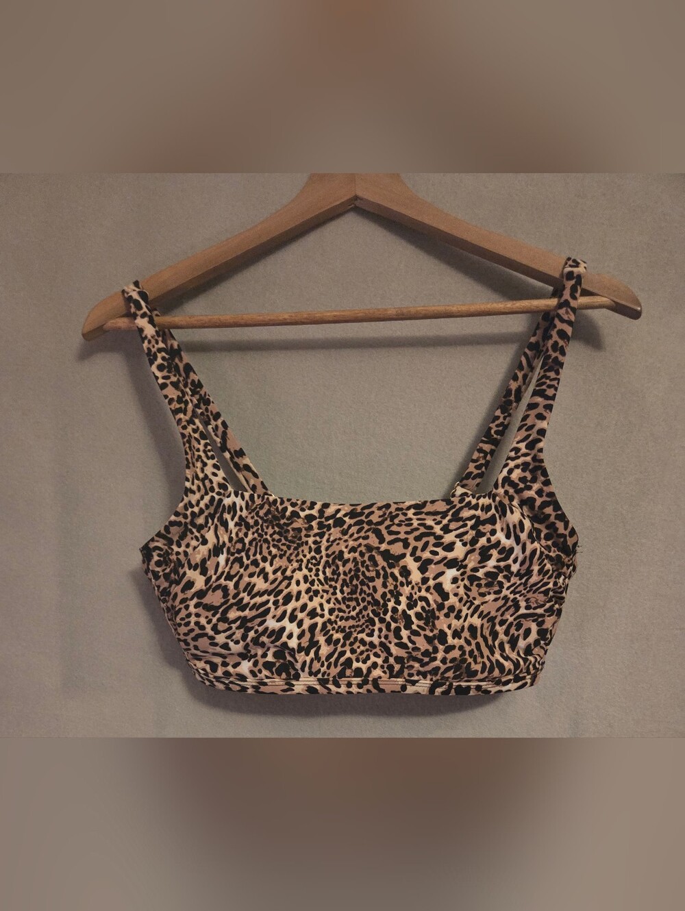 Kona Sol Leopard Print Bikini Top in Beige and Black. Size D/DD